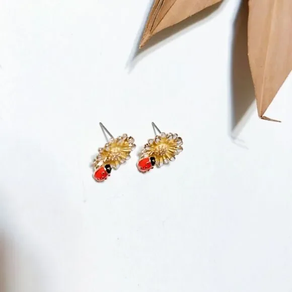 Sunflower stud earrings #823 - Picture 3 of 4